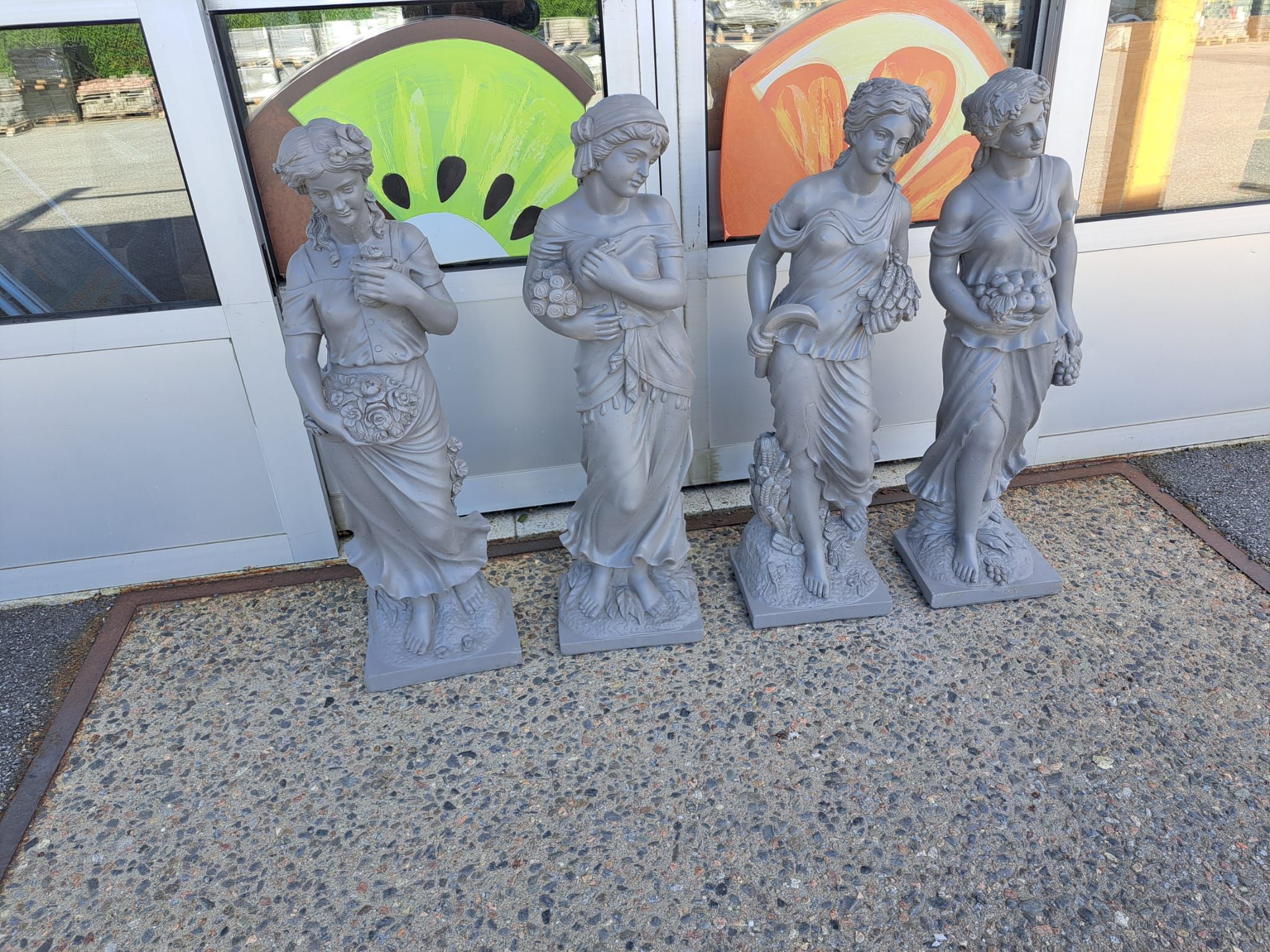 Image 2/6