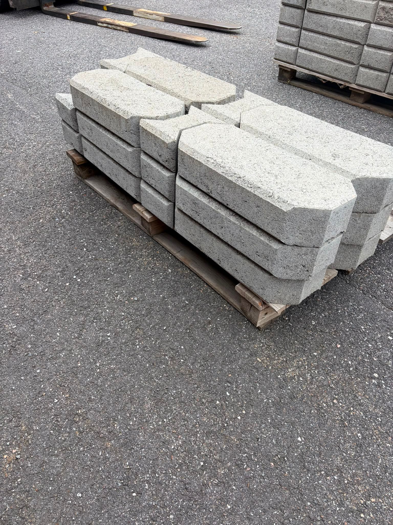 Image 5/7