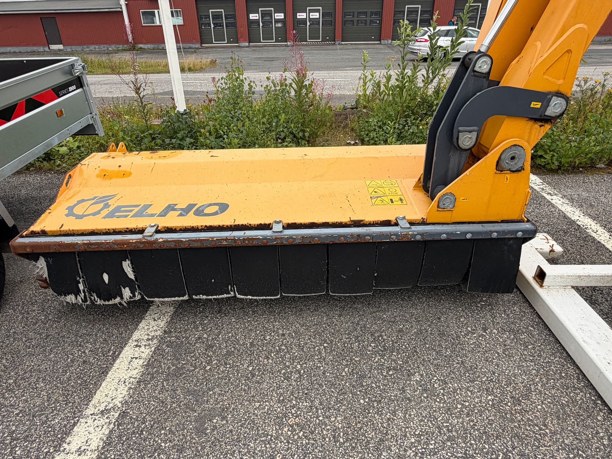 Image 2/19