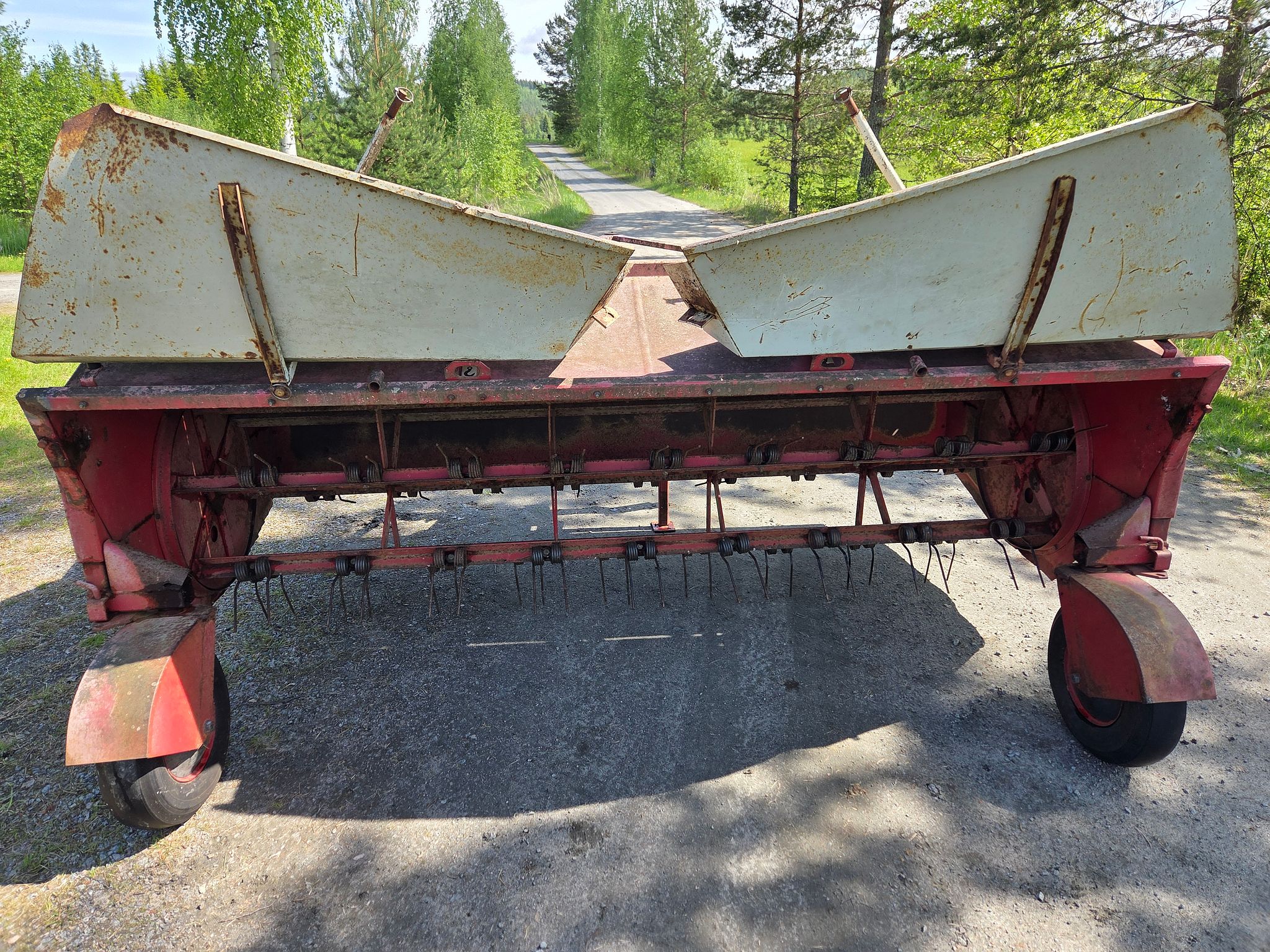 Image 6/17