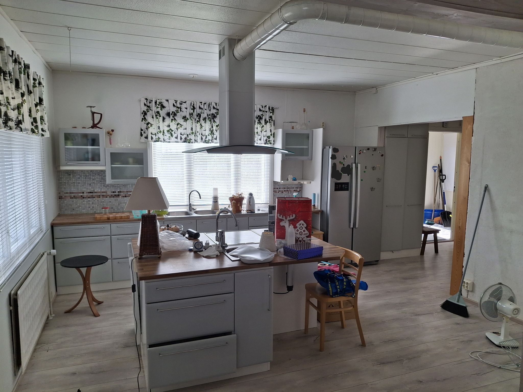 Image 15/46