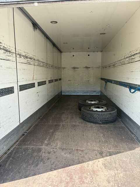 Image 5/15