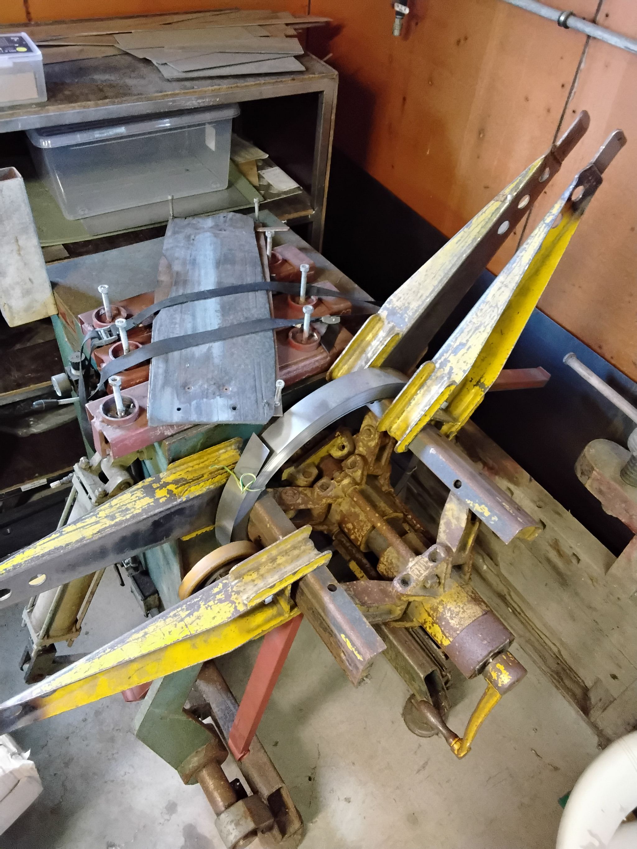 Image 3/4