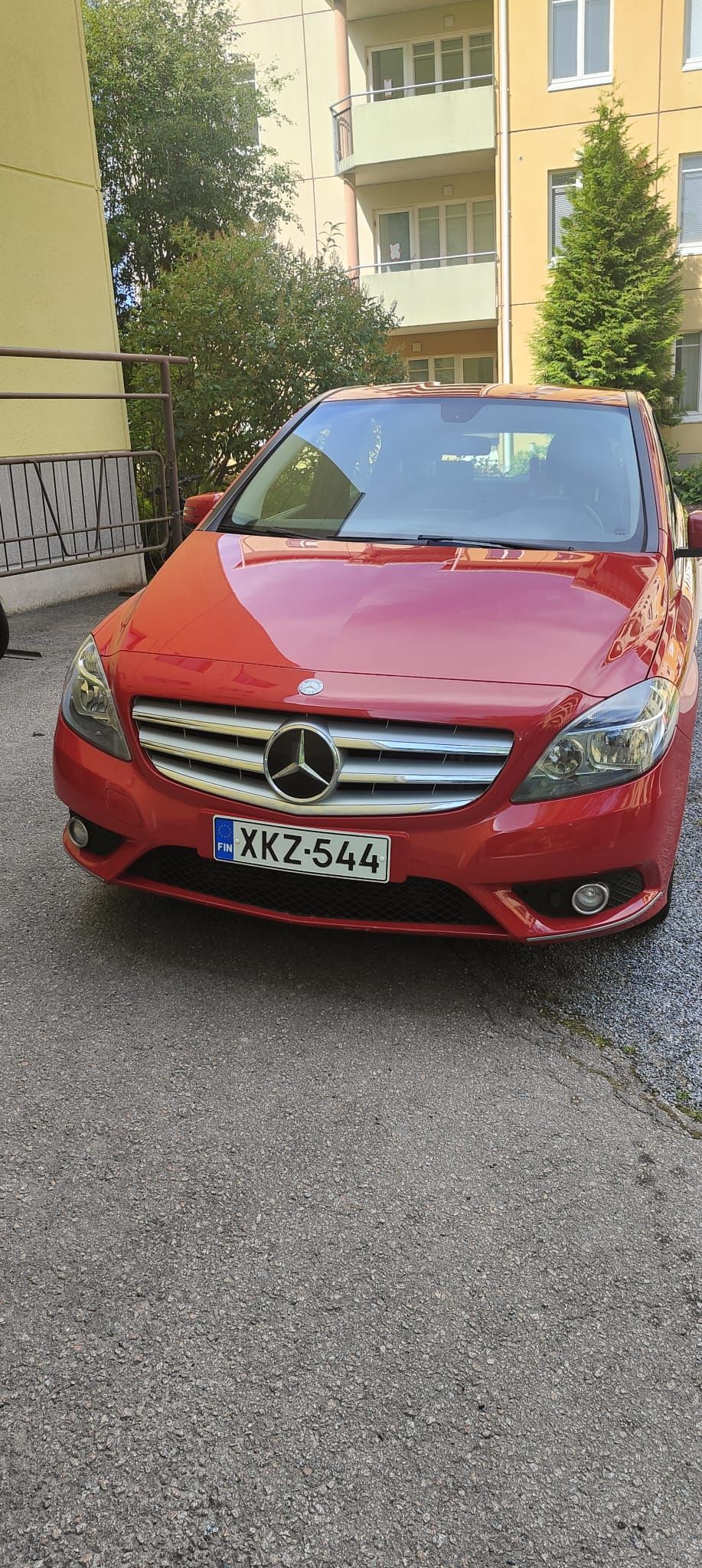 Image 1/18