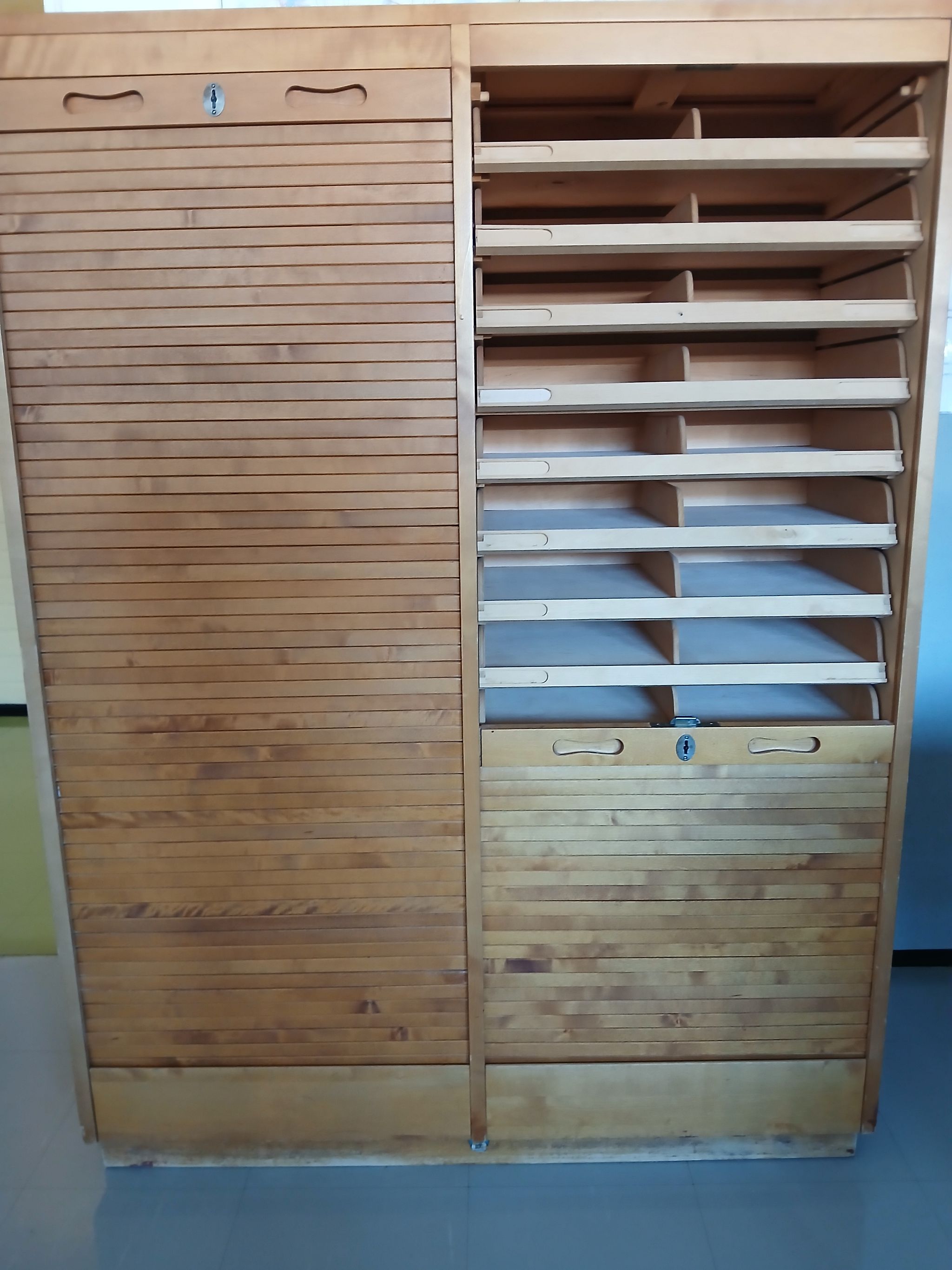 Image 1/2