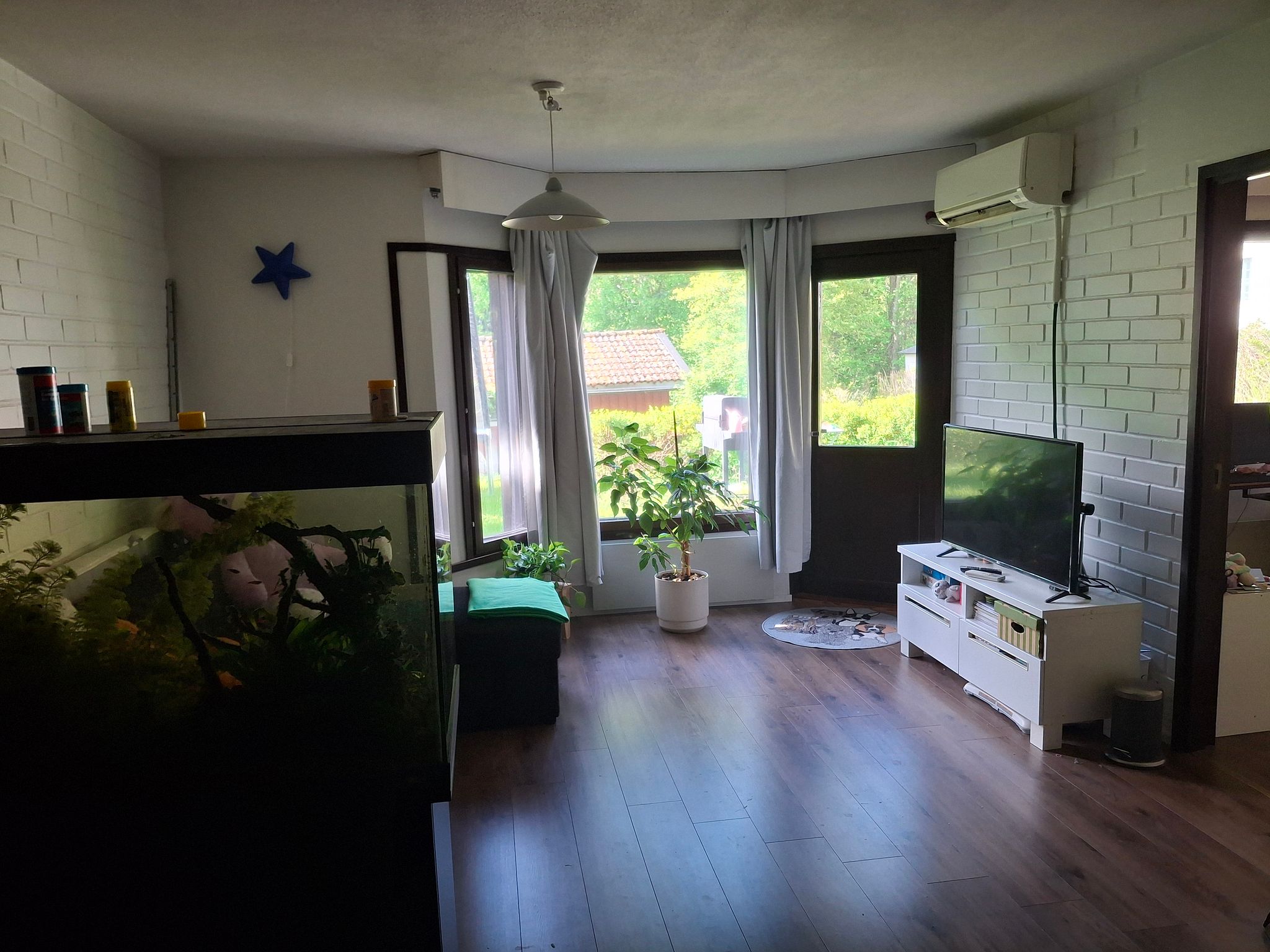 Image 11/27
