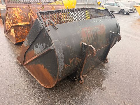 Image 6/8