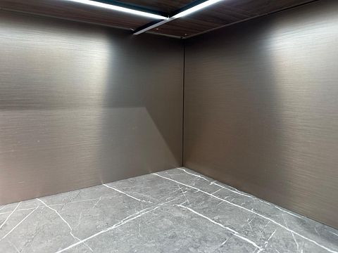 Image 14/83