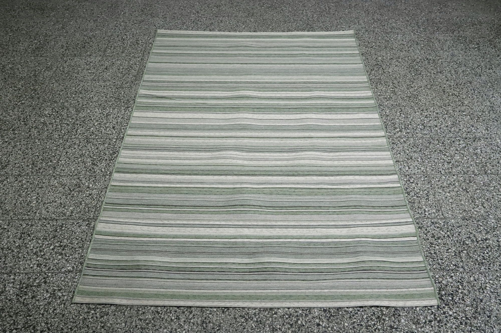 Image 1/5