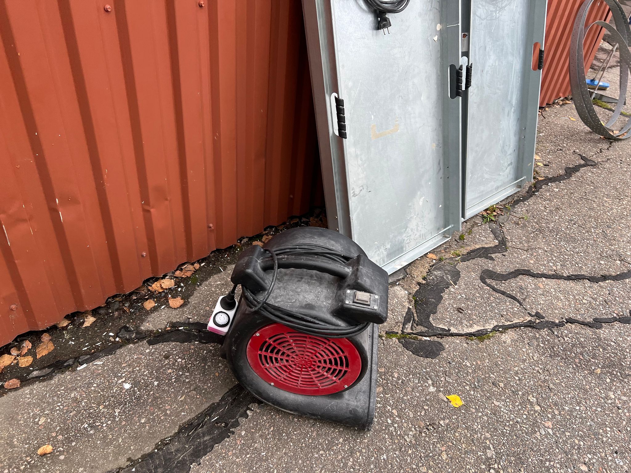 Image 4/12