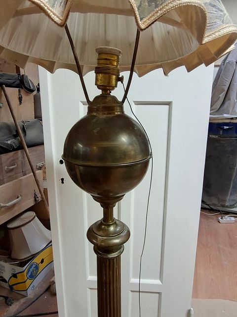 Image 3/8