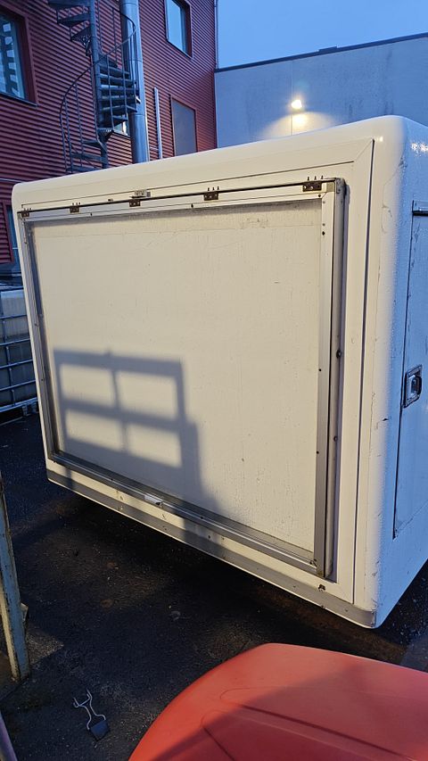 Image 5/6