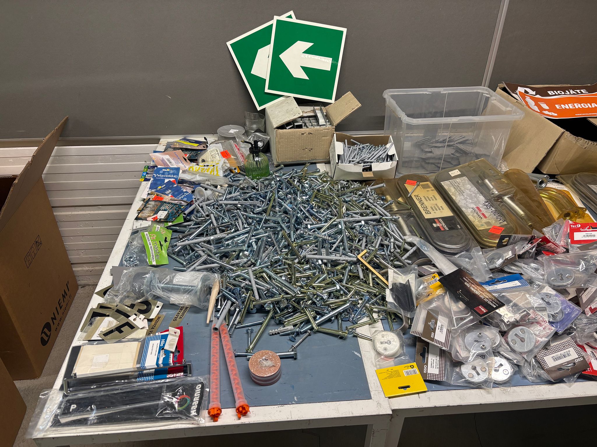 Image 2/28