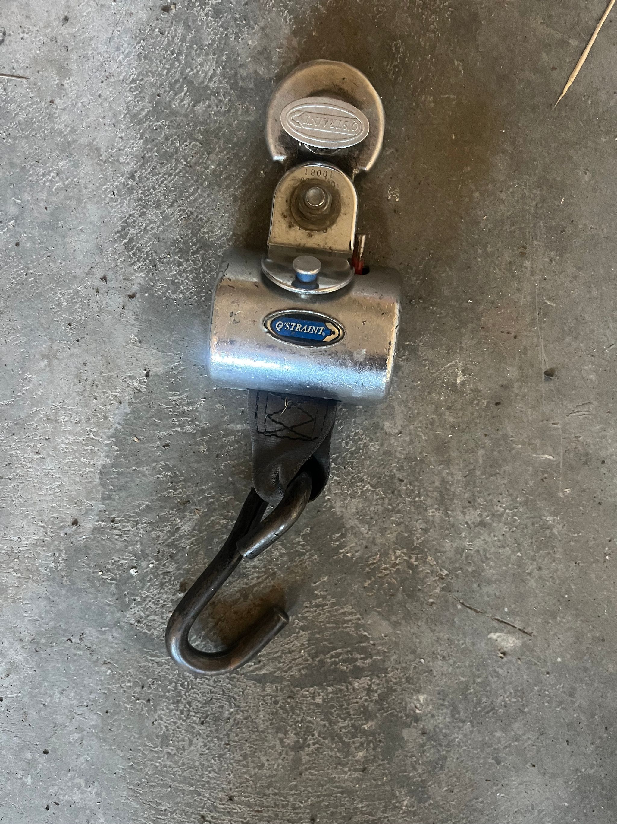Image 8/10