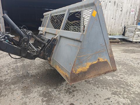 Image 4/7