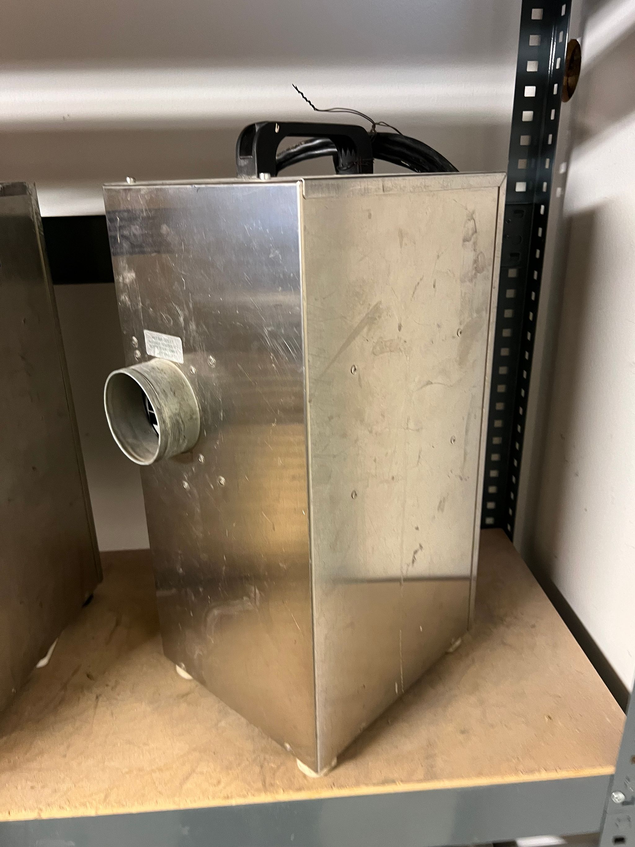 Image 4/6