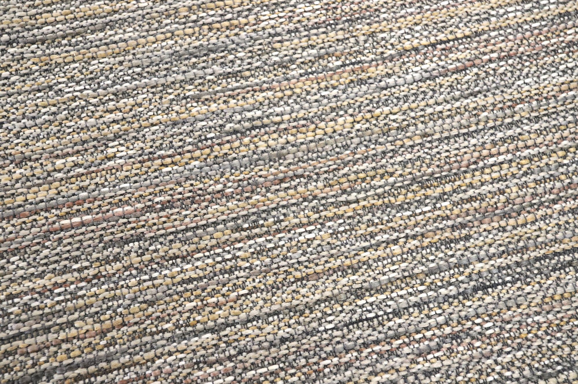 Image 4/6