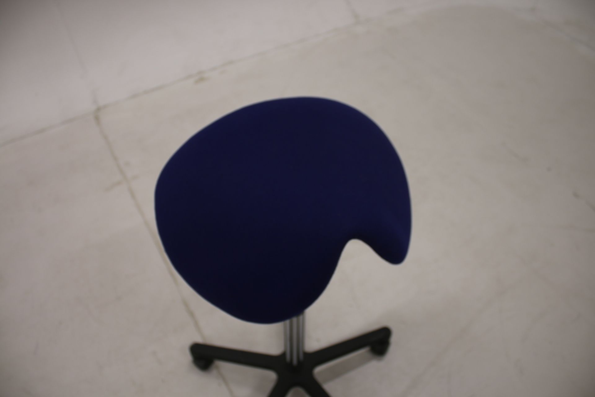 Image 2/10