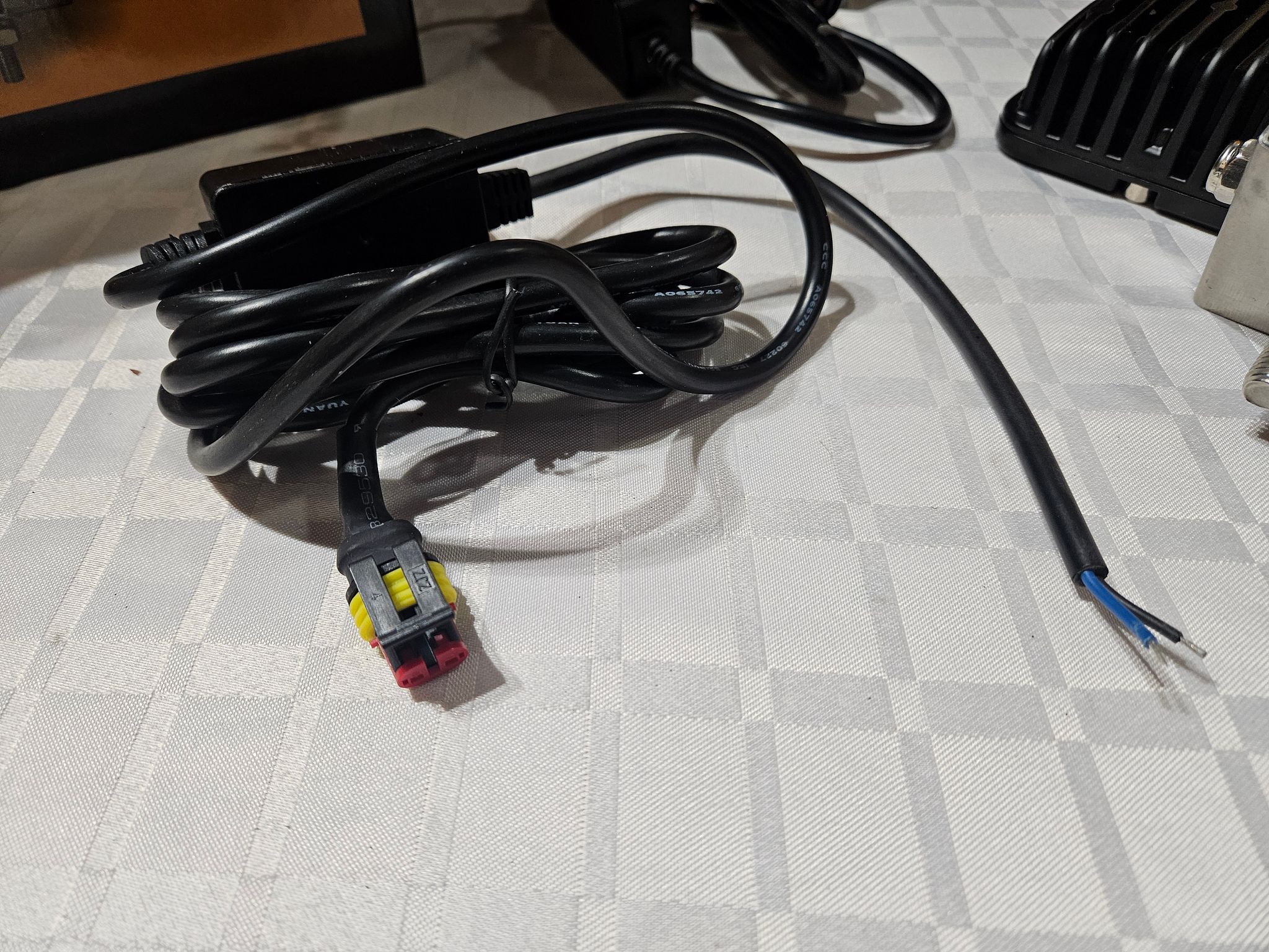Image 11/25