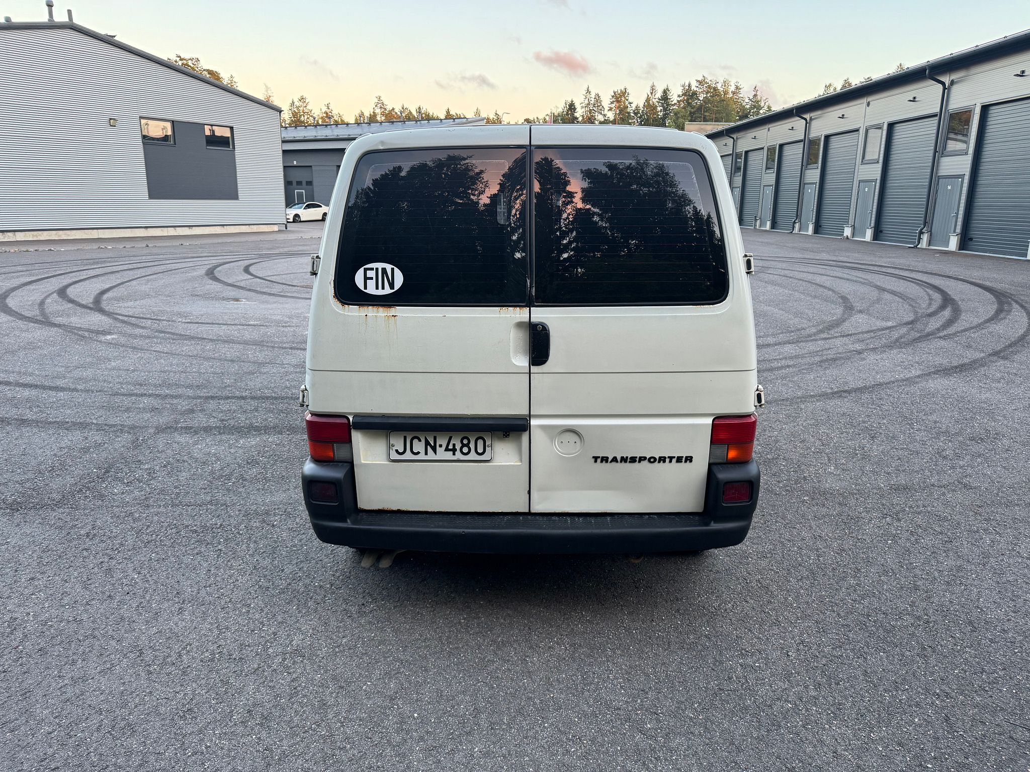 Image 7/19