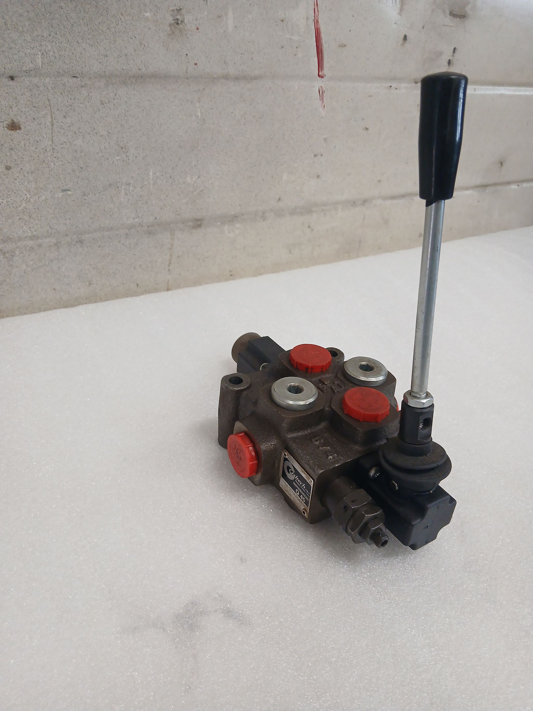 Image 3/8