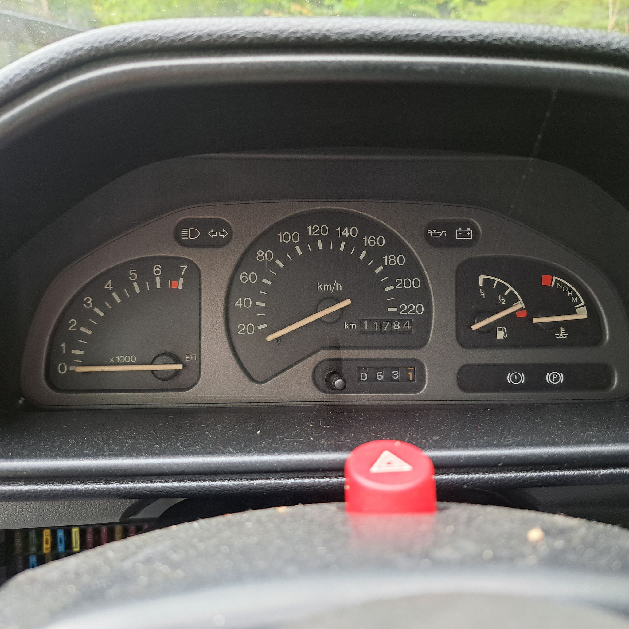 Image 8/9