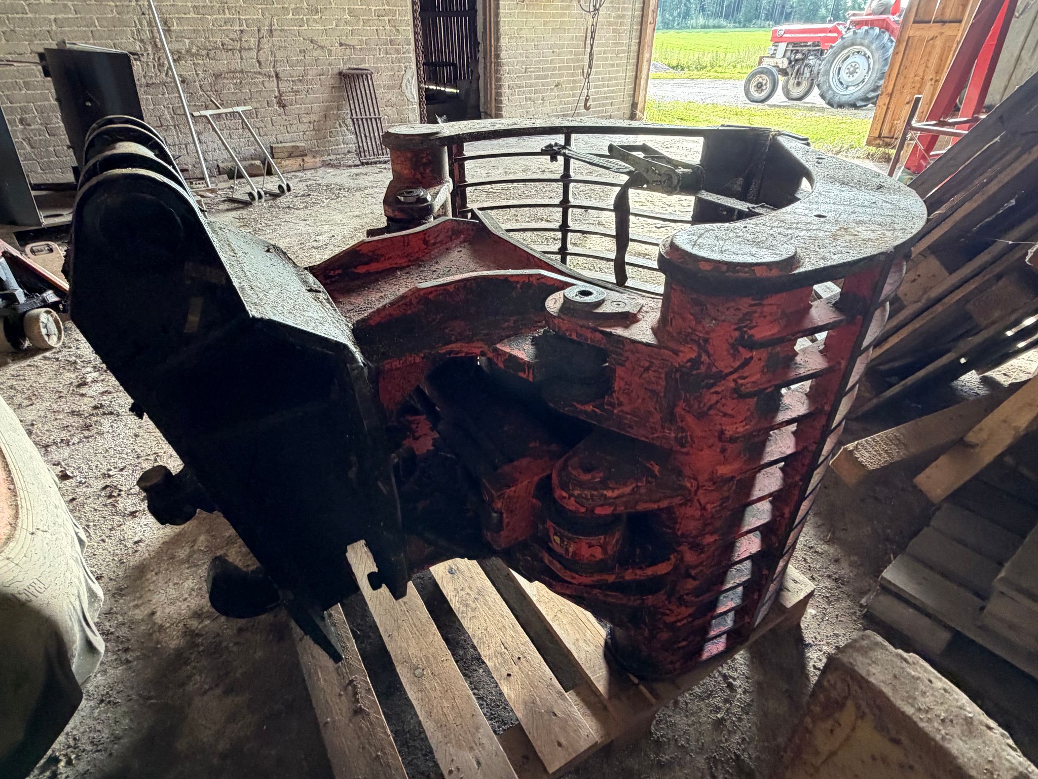 Image 4/7