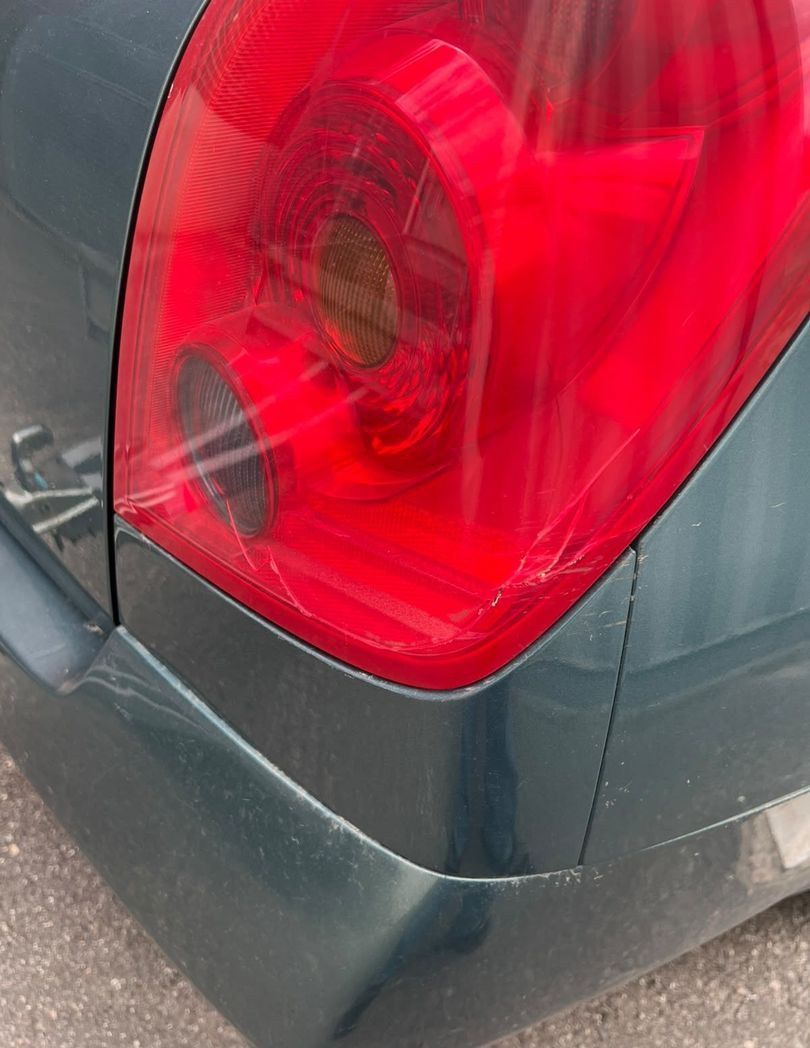 Image 15/50