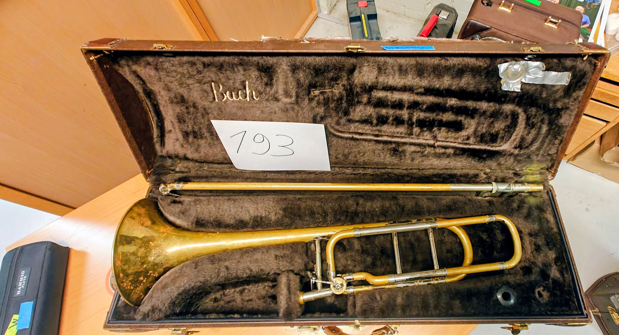 Image 1/18