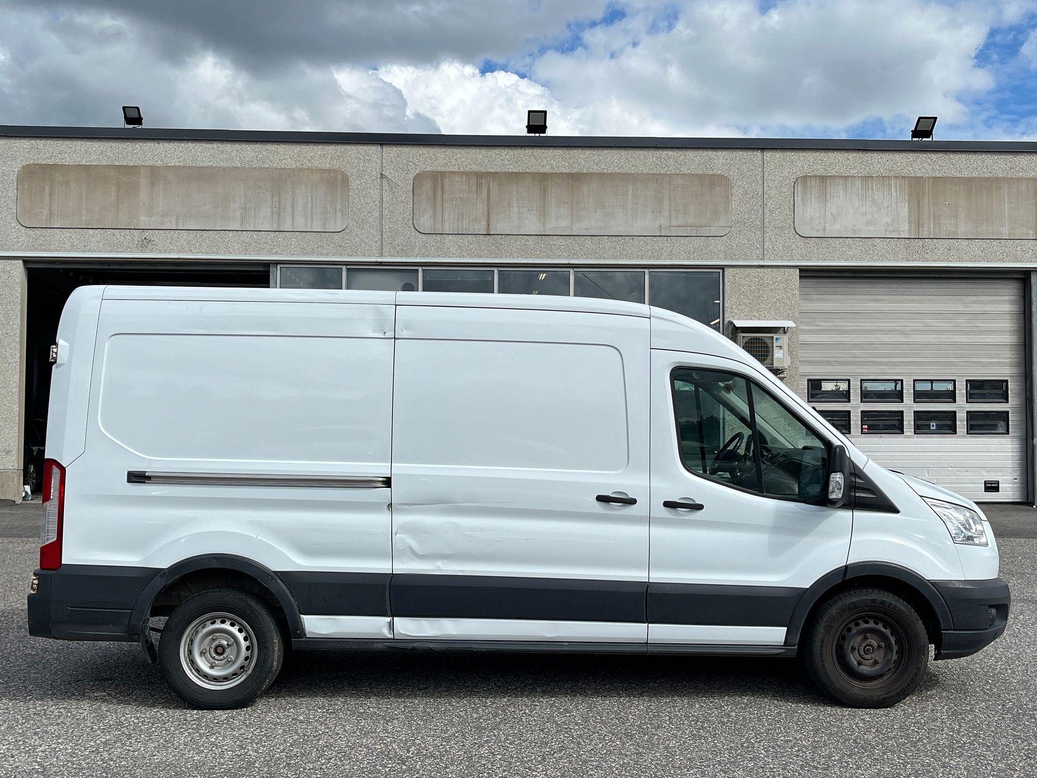 Image 8/46