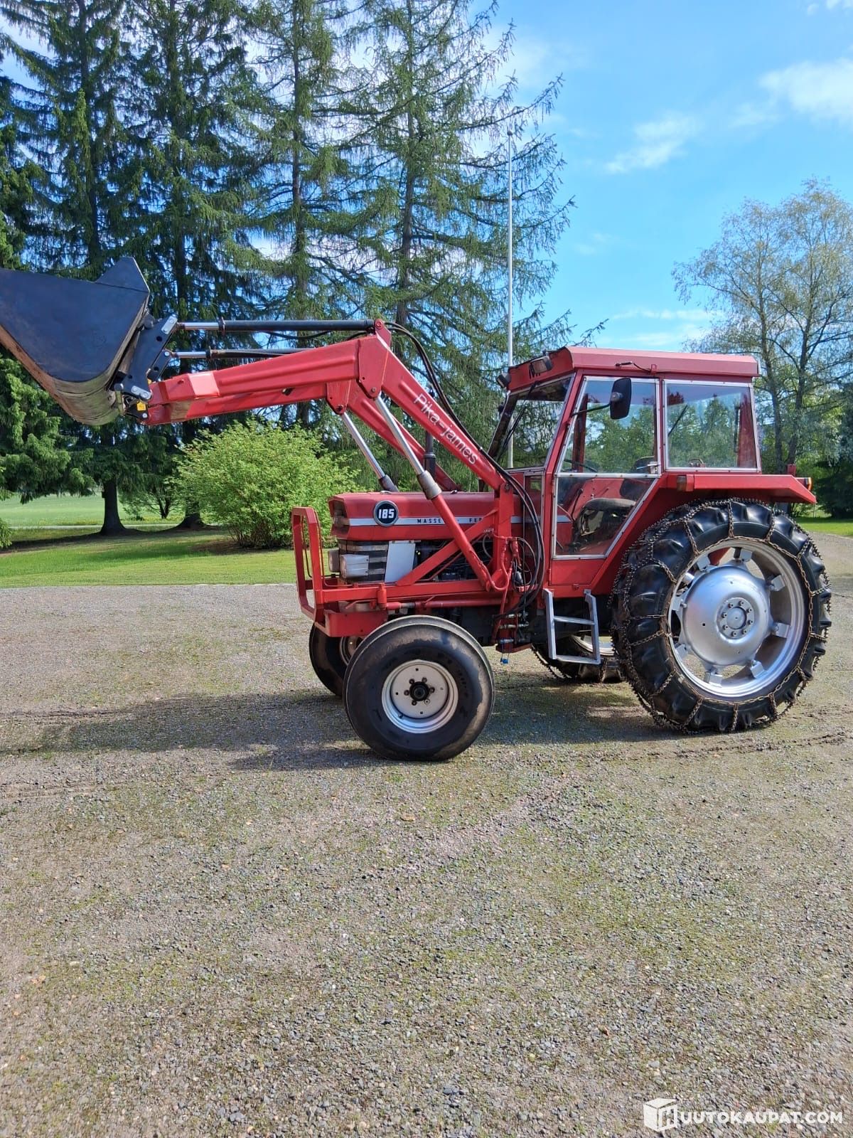 massey-ferguson-185-multi-power-pika-james-etukuormaaja-1971