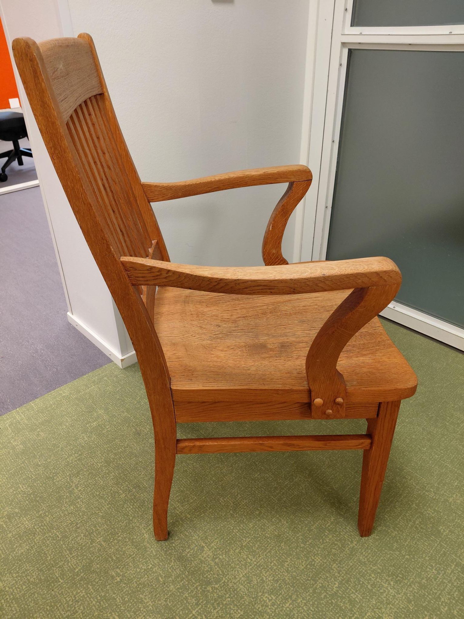 Image 3/6