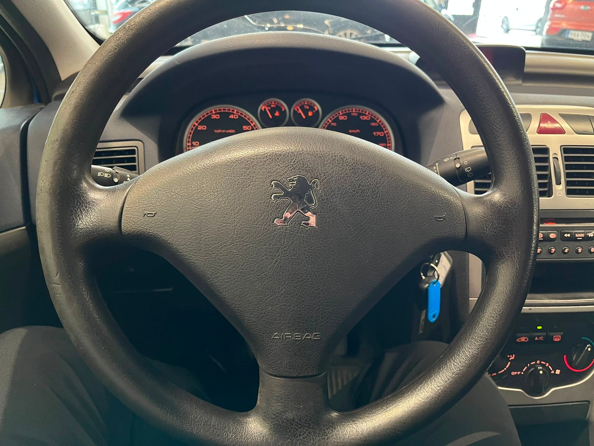 Image 30/47