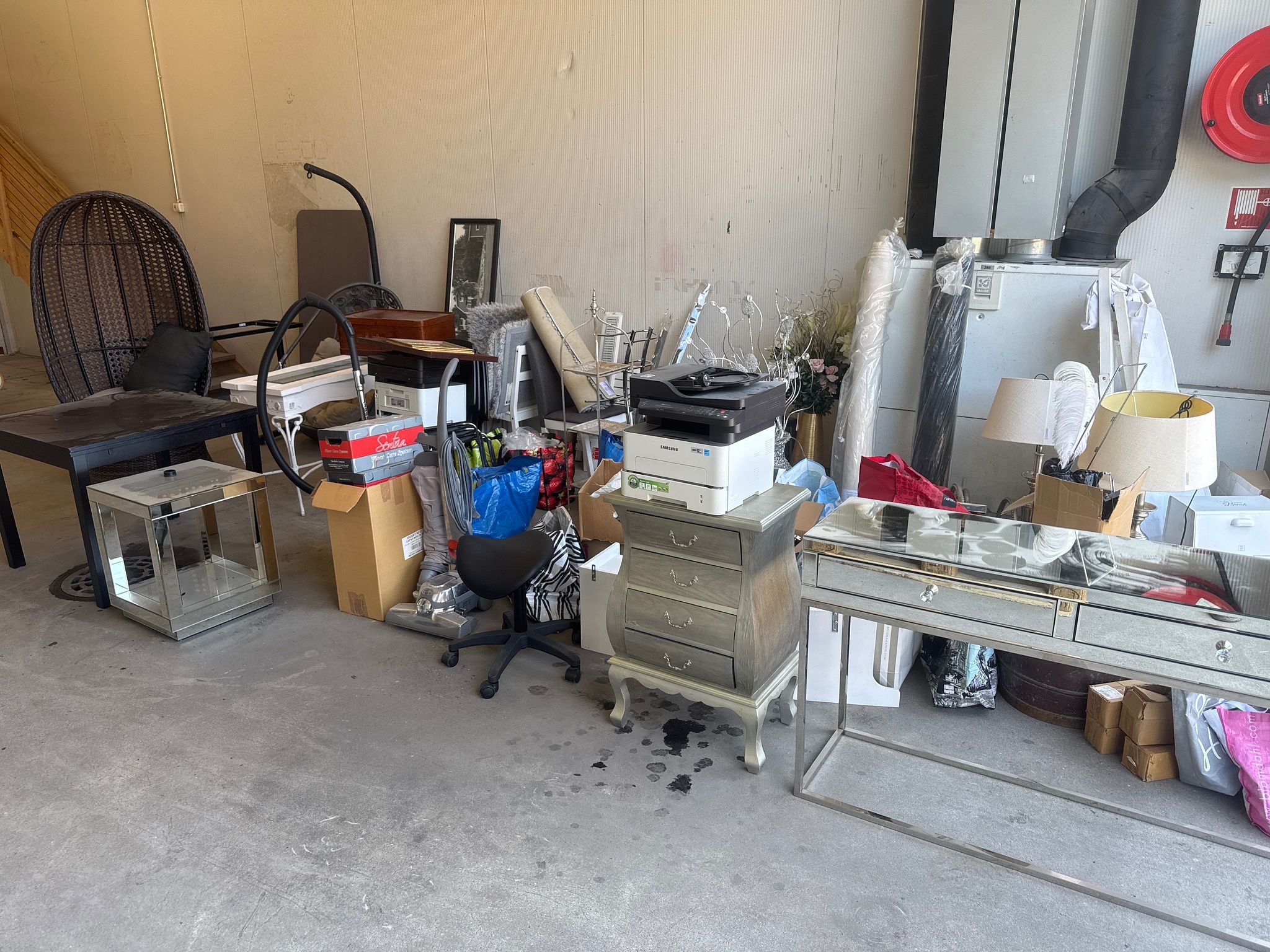 Image 1/34