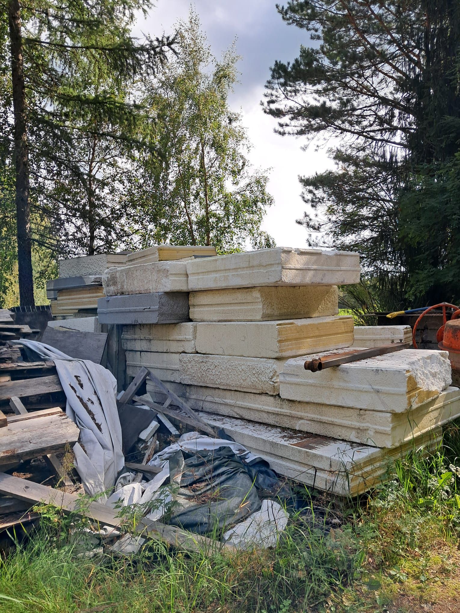 Image 1/6