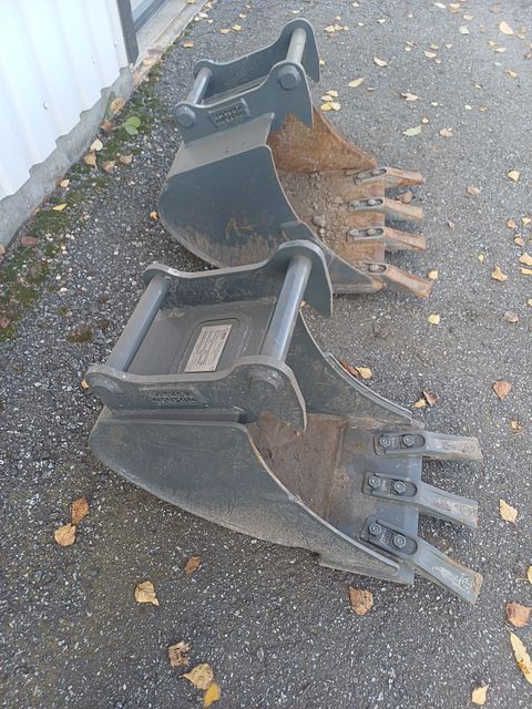 Image 15/16