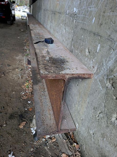 Image 1/5