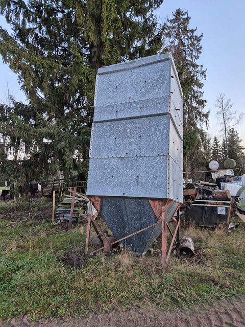 Image 1/2