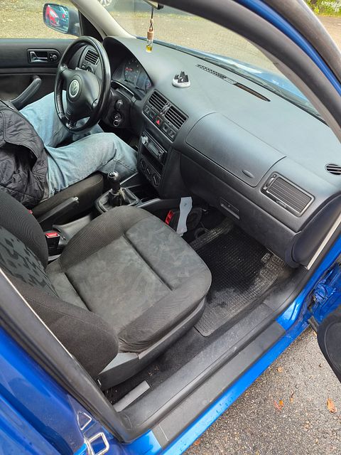 Image 4/19