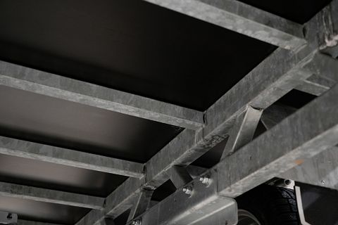 Image 11/18