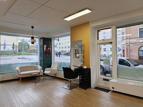 Image 17/19