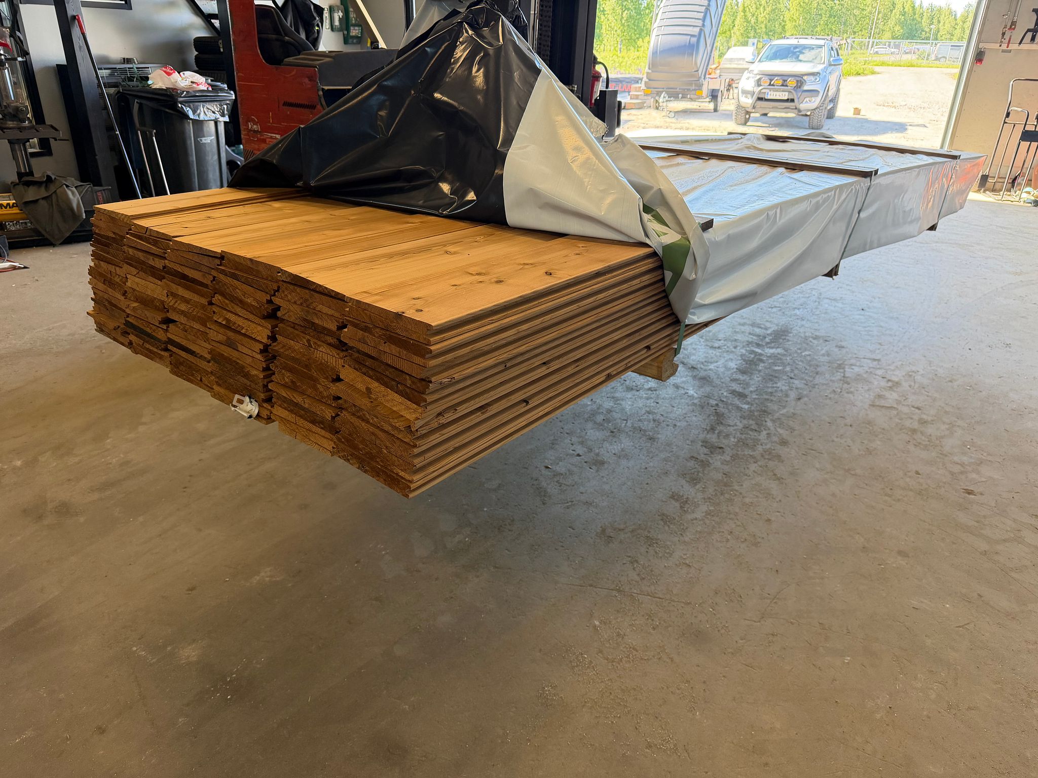 Image 1/3