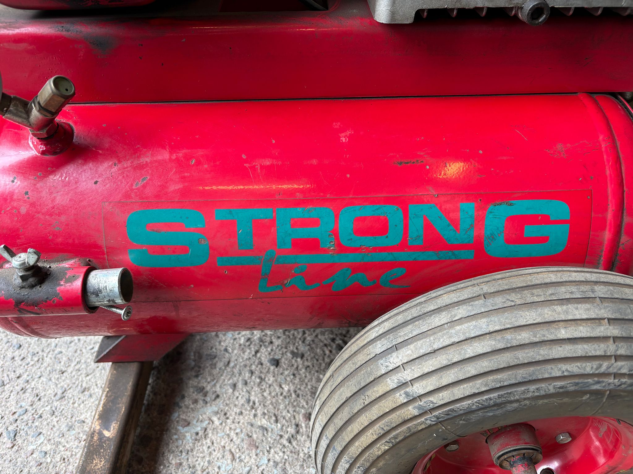 Image 10/12