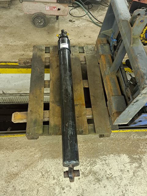 Image 1/3