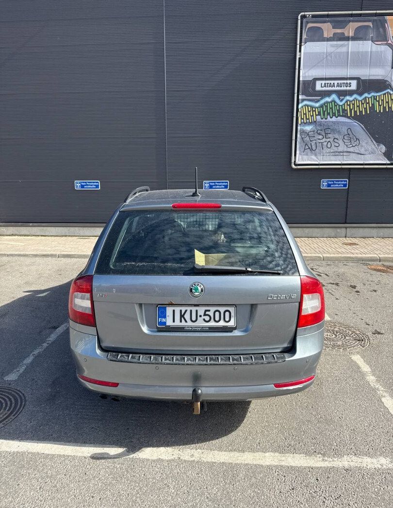 Image 3/15