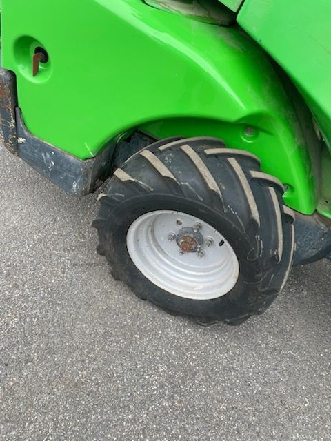 Image 5/9