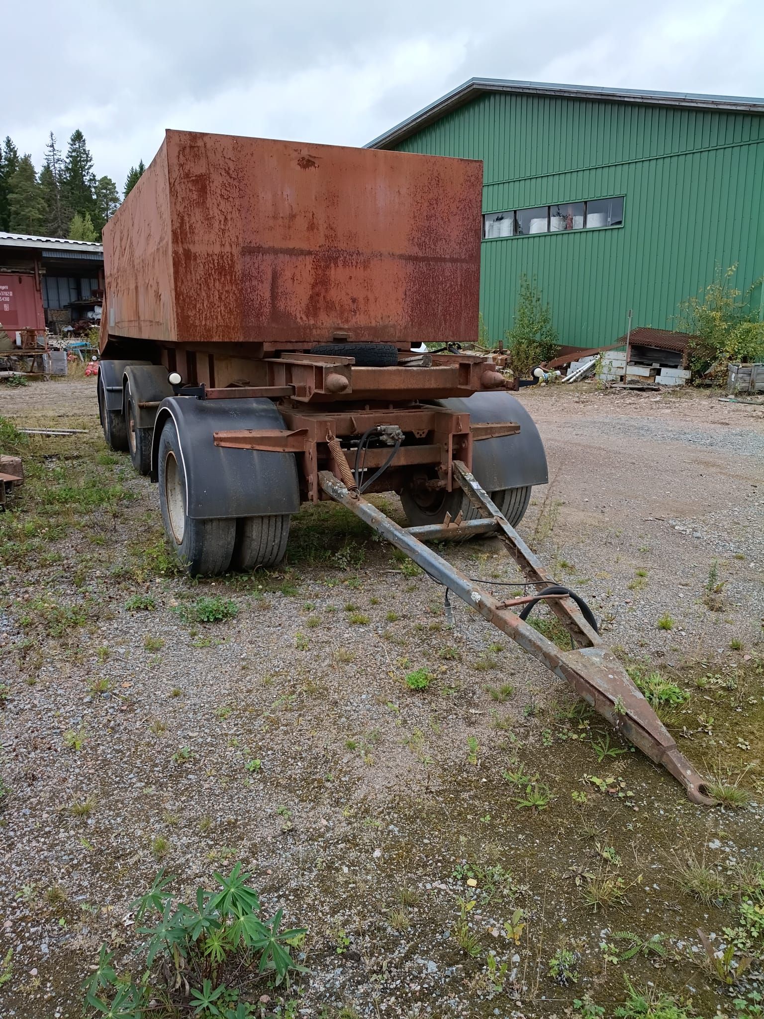 Image 4/7