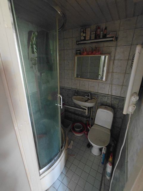 Image 6/12
