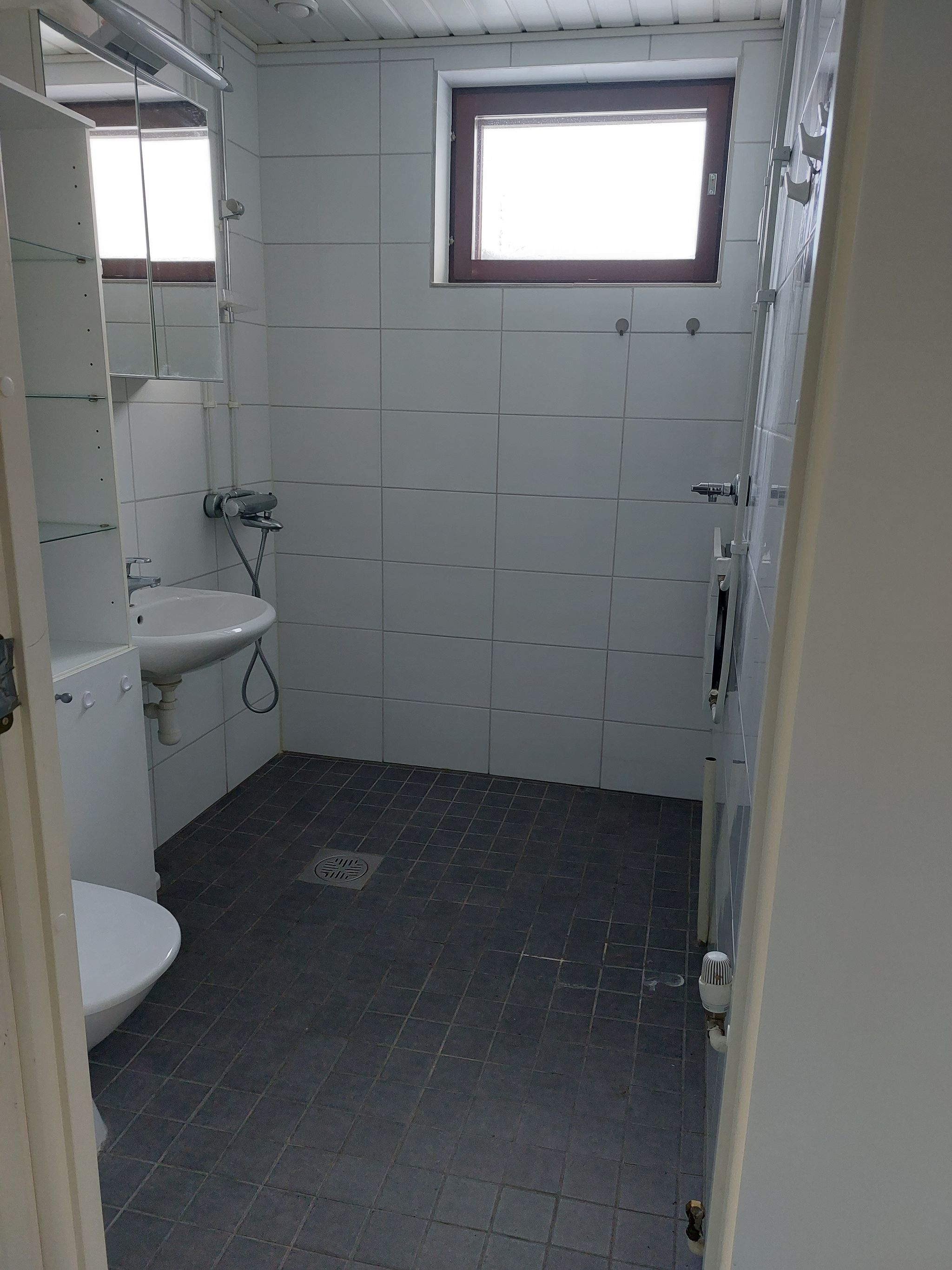 Image 4/17