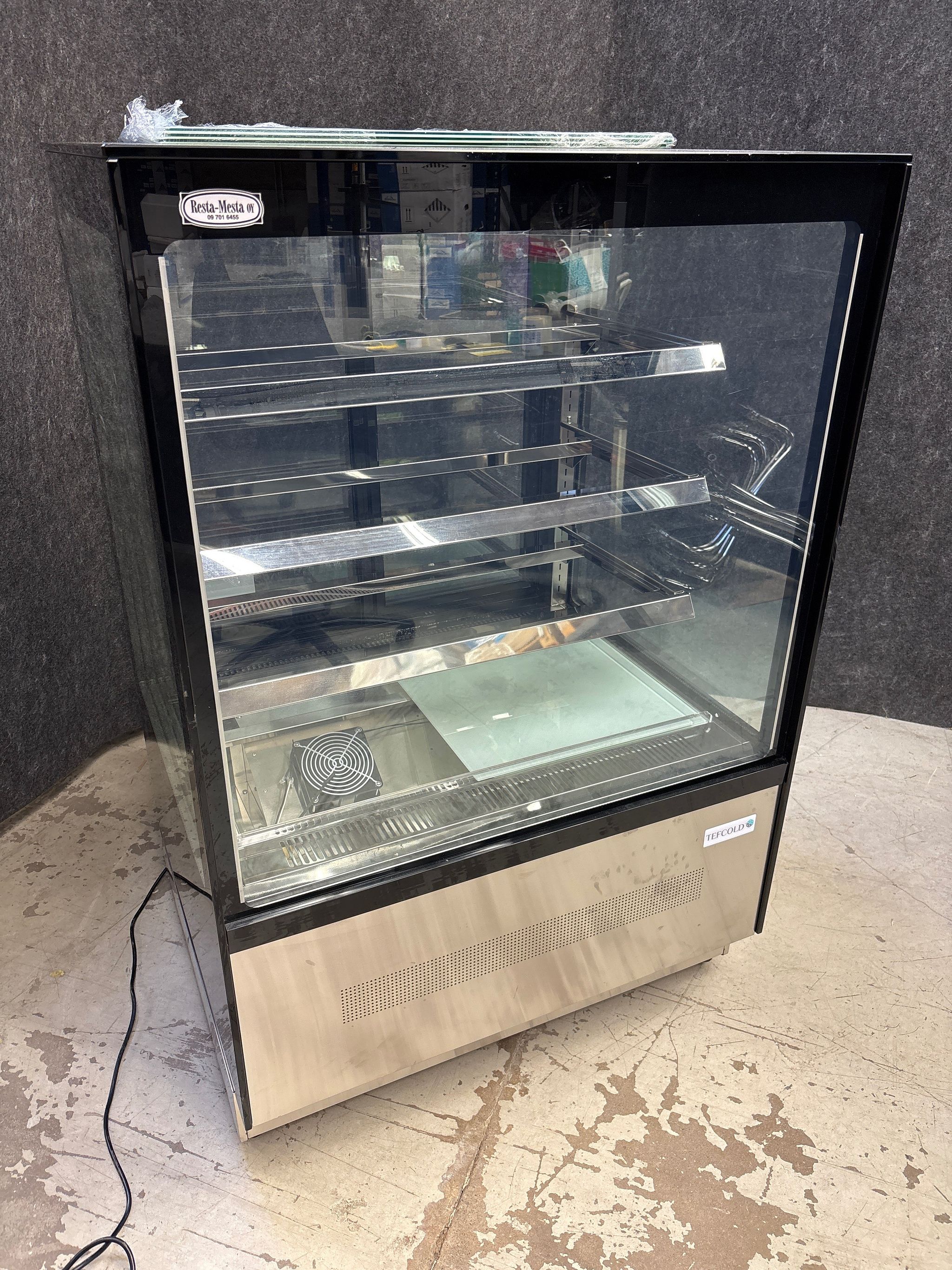 Image 1/18